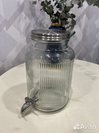 Кувшик vardagen с краном. Икеа