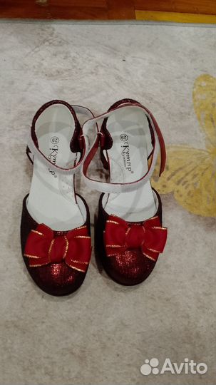 Туфли и платье детское