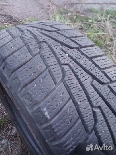 Marshal I'Zen Ice King KW21 215/55 R17