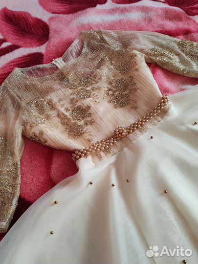 Нарядное платье