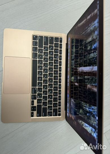 Macbook air 13 2020 m1(новый)