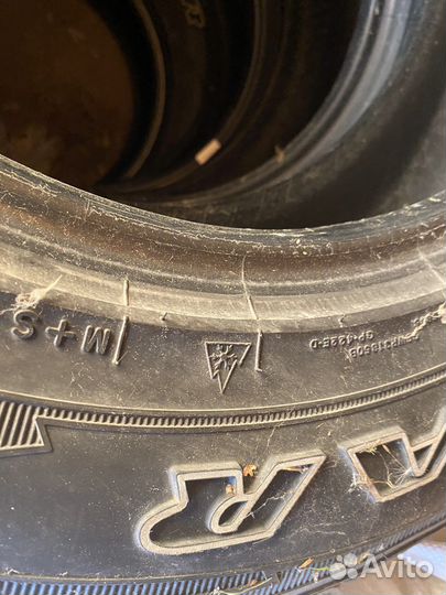 Goodyear 4x4 UG Ice Navi 245/75 R17 110