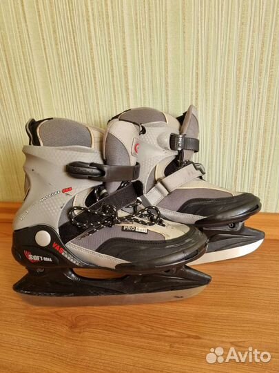 Коньки хоккейные