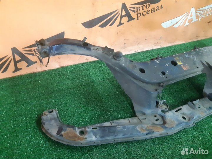 Панель передняя монтажная (телевизор) Ford Focus