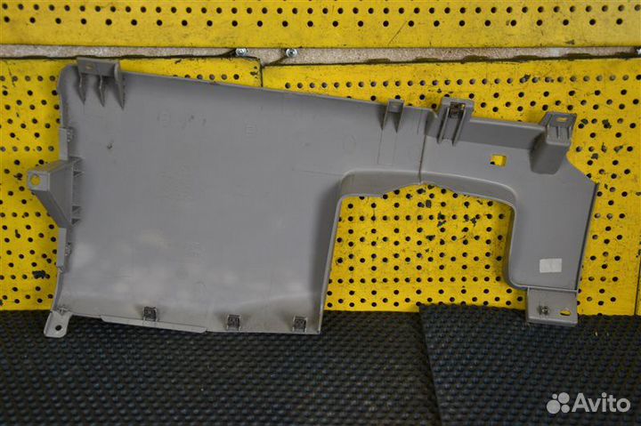 Накладка (кузов внутри) передняя левая Vw