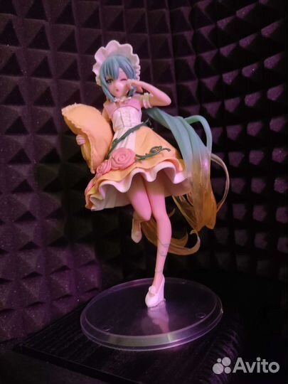 Аниме фигурка Хатцуне Мику