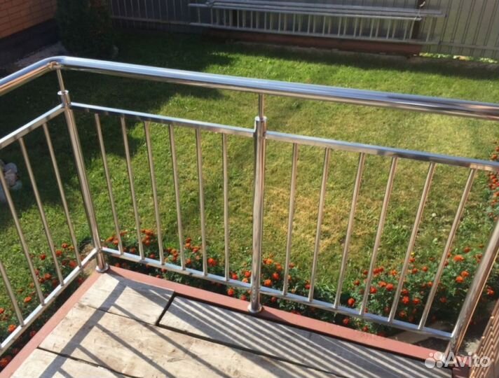 Перила из нержавейки для лестницы