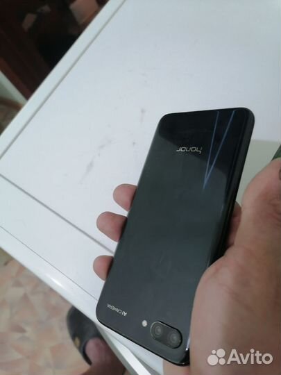 HONOR 10, 4/128 ГБ