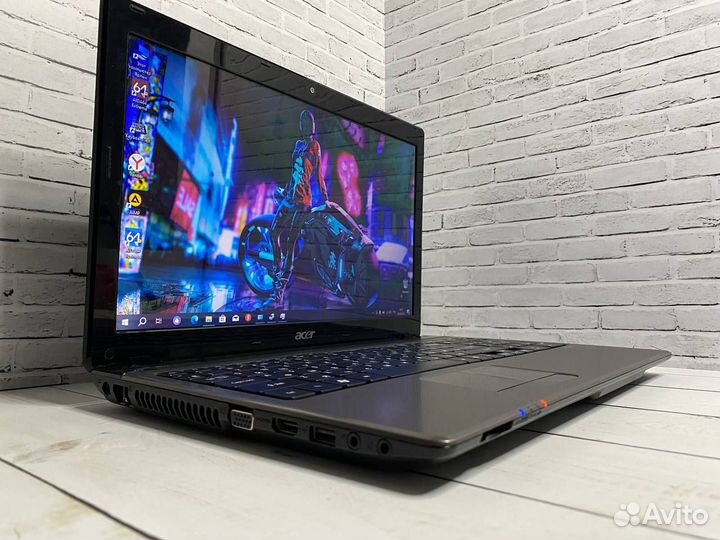 Игровой ноутбук Acer I7/2видеокарты/8Gb/SSD+HDD