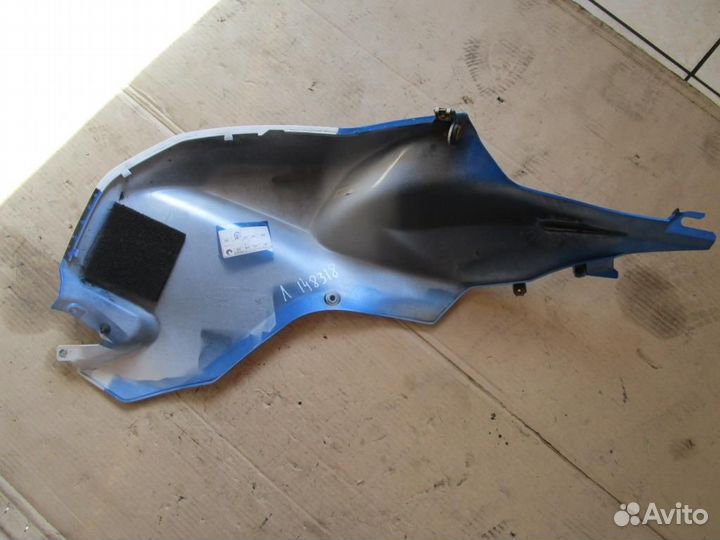 Накладка боковая М K1300S BMW K40