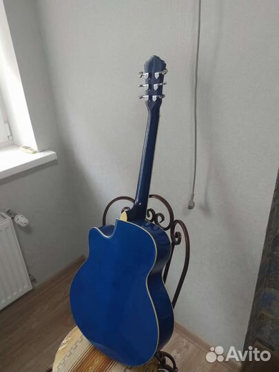 Акустическая гитара + зимний чехол