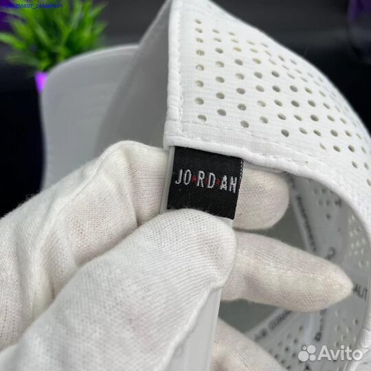 Белая кепка Jordan