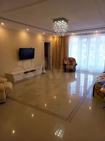 Коттедж 180 м² на участке 8 сот.