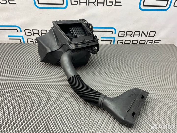 Корпус воздушного фильтра Mercedes-Benz B-Class