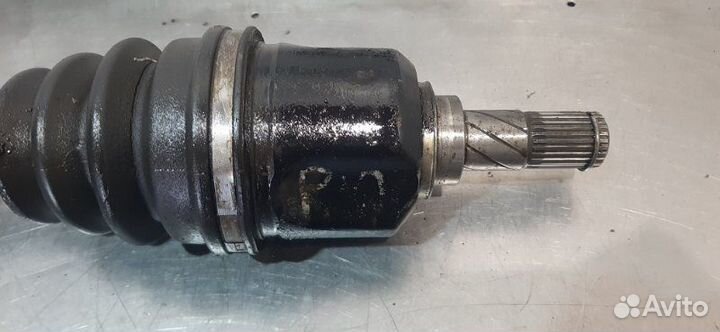 Привод передний левый Nissan Primera P10 GA16DS