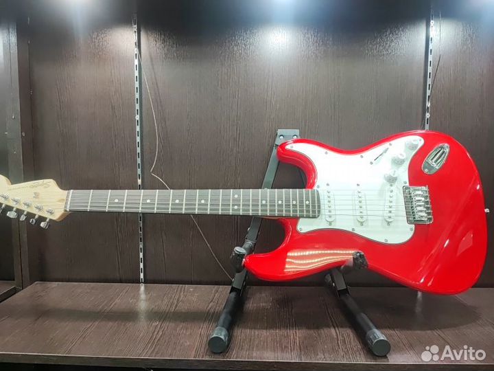Электрогитара Fender Squier MM Stratocaster