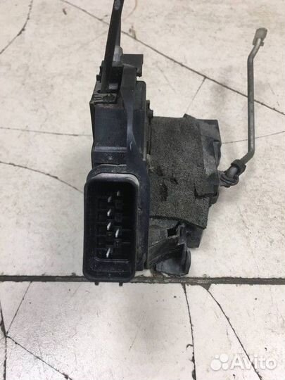 Замок двери задней левой Mazda 3