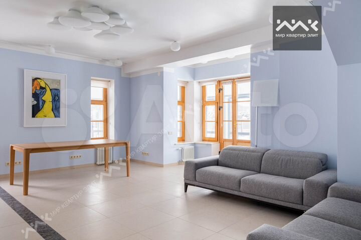 Коттедж 268,5 м² на участке 12 сот.