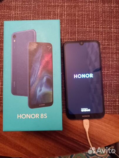Телефон honor 8s