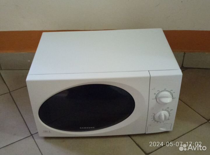 Свч печь samsung в отл.сост. Гарантия