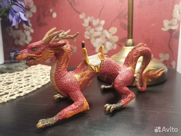 Огненный дракон фигурка фэнтези