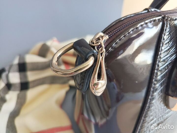 Сумка женская лаковая коричневая