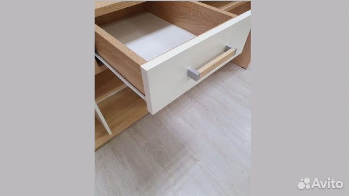 Стол компьютерный Квартет 8 Белый