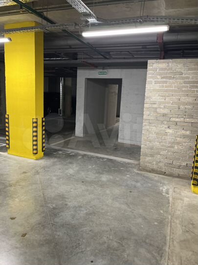 Машиноместо, 14 м²
