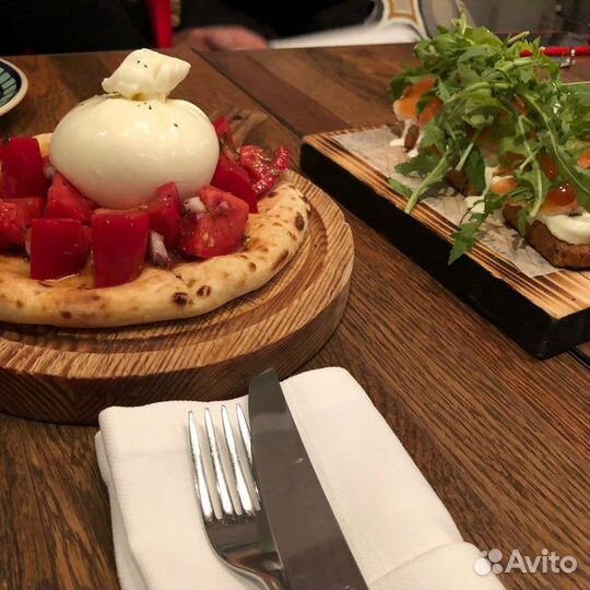 Помощник официанта Раннер