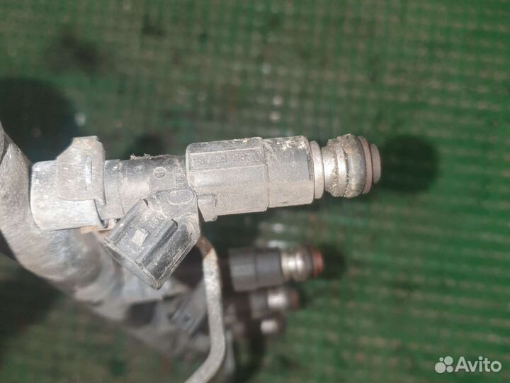 Форсунка топливная Крайслер Вояджер 2,4 EDZ