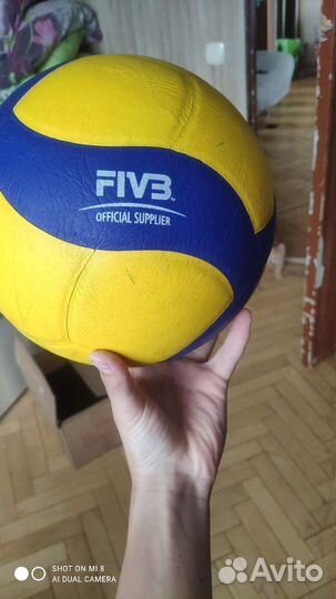 Волейбольный мяч mikasa