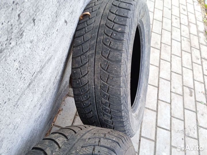 Gislaved Nord Frost 5 215/65 R16