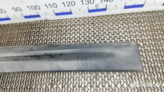 Молдинг двери передней левой land rover range rove