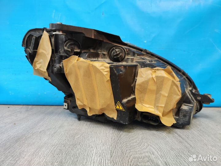 Фара левая Mercedes C class 2007-2011