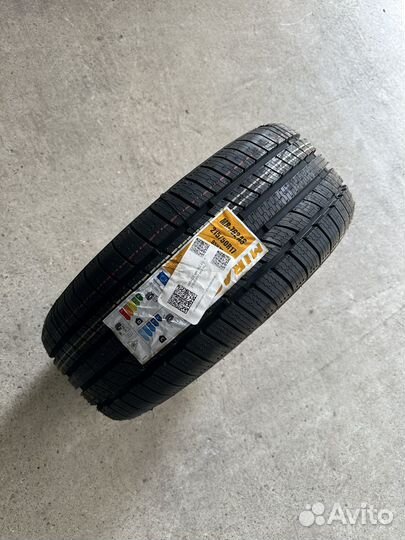 Mirage MR-700 AS 215/50 R17 95V