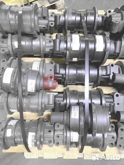 Каток поддерживающий Doosan 235C 81E7-0016