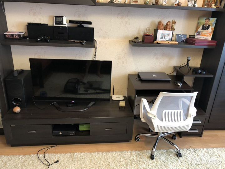 Компьютерный стол с 2-мя ящиками
