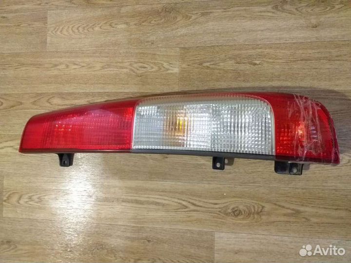 Задний фонарь правый Vito 109 cdi