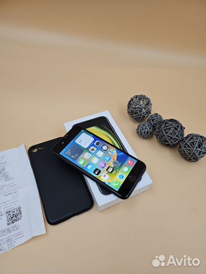 iPhone SE (2020), 64 ГБ