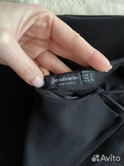 Платье Stradivarius черное