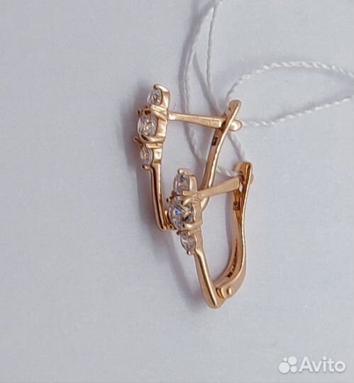 Серьги с синтетическим камнем Золото