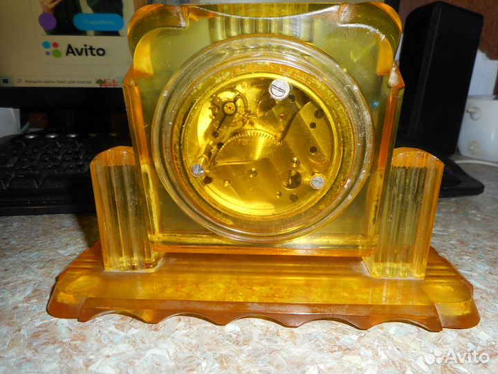 Продам настольные часы