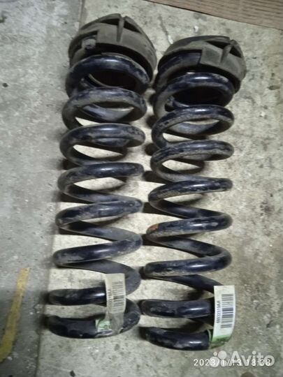 Пружины задние dodge Charger LD