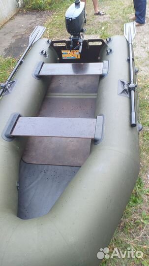 Надувная лодка с мотором