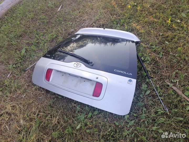 Двери toyota corolla 110