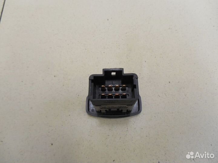 Кнопка аварийной сигнализации Duster 2012