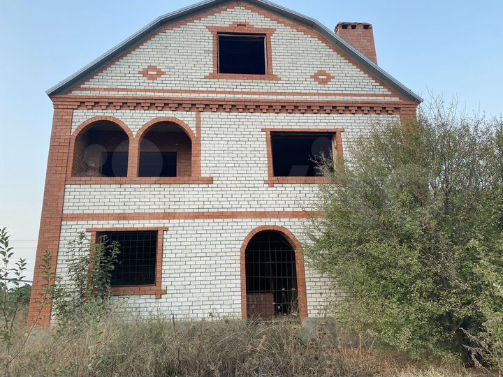 Дом 240 м² на участке 18 сот.