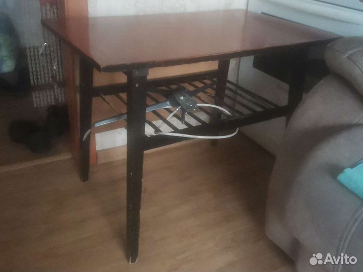 Журнальный и Обеденный Столы времен СССР