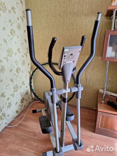 Эллиптический тренажер torneo