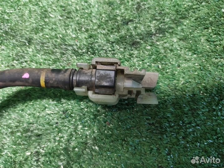 Трубка топливная Toyota Yaris P90 2010